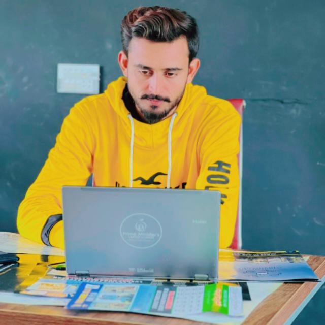 Realestate AgentMalik  Amjad SN Marketng Lahore