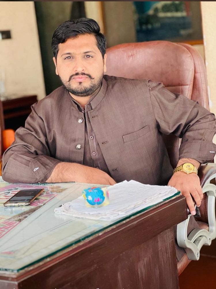 Realestate Agent Naveed Iqbal Hashmi Associates Lahore