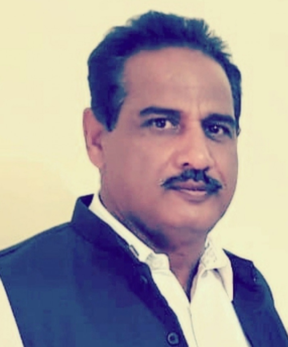 Realestate Agent Malik Qaiser Javed Awan  Global Real Estate & Marketing Sargodha