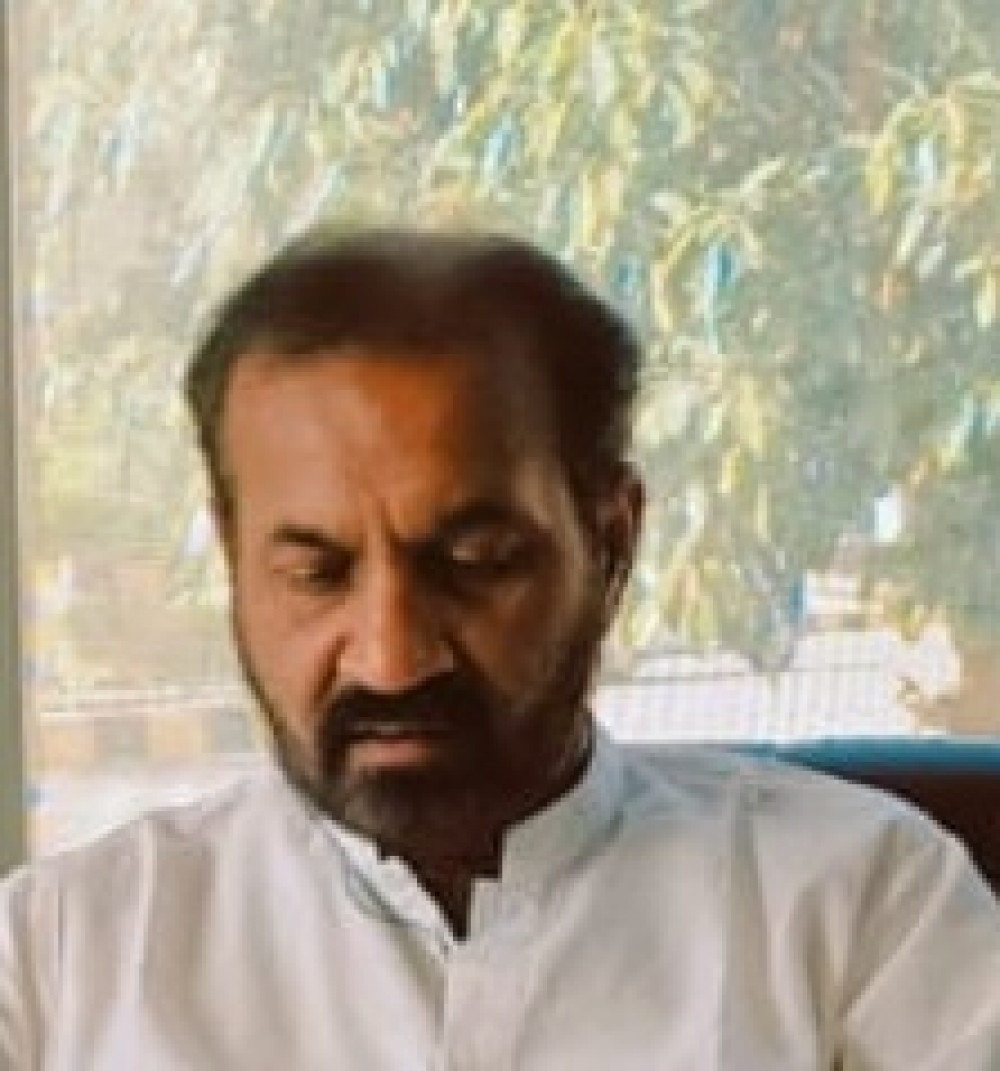 Realestate AgentManzoor Hussain Awan  Alvi Real Estate Group Sargodha