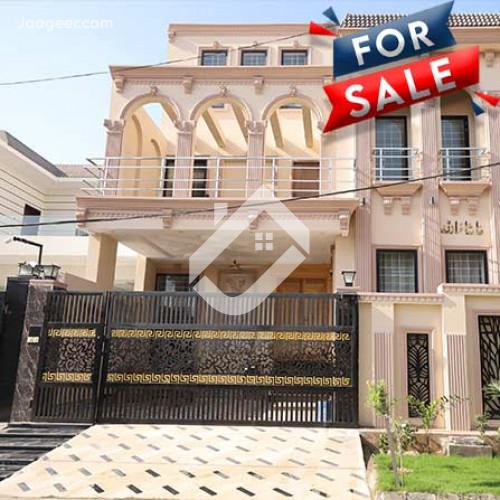 8 Marla Double Storey Stunning House For Sale In Khayaban E Naveed in Khayaban E Naveed
