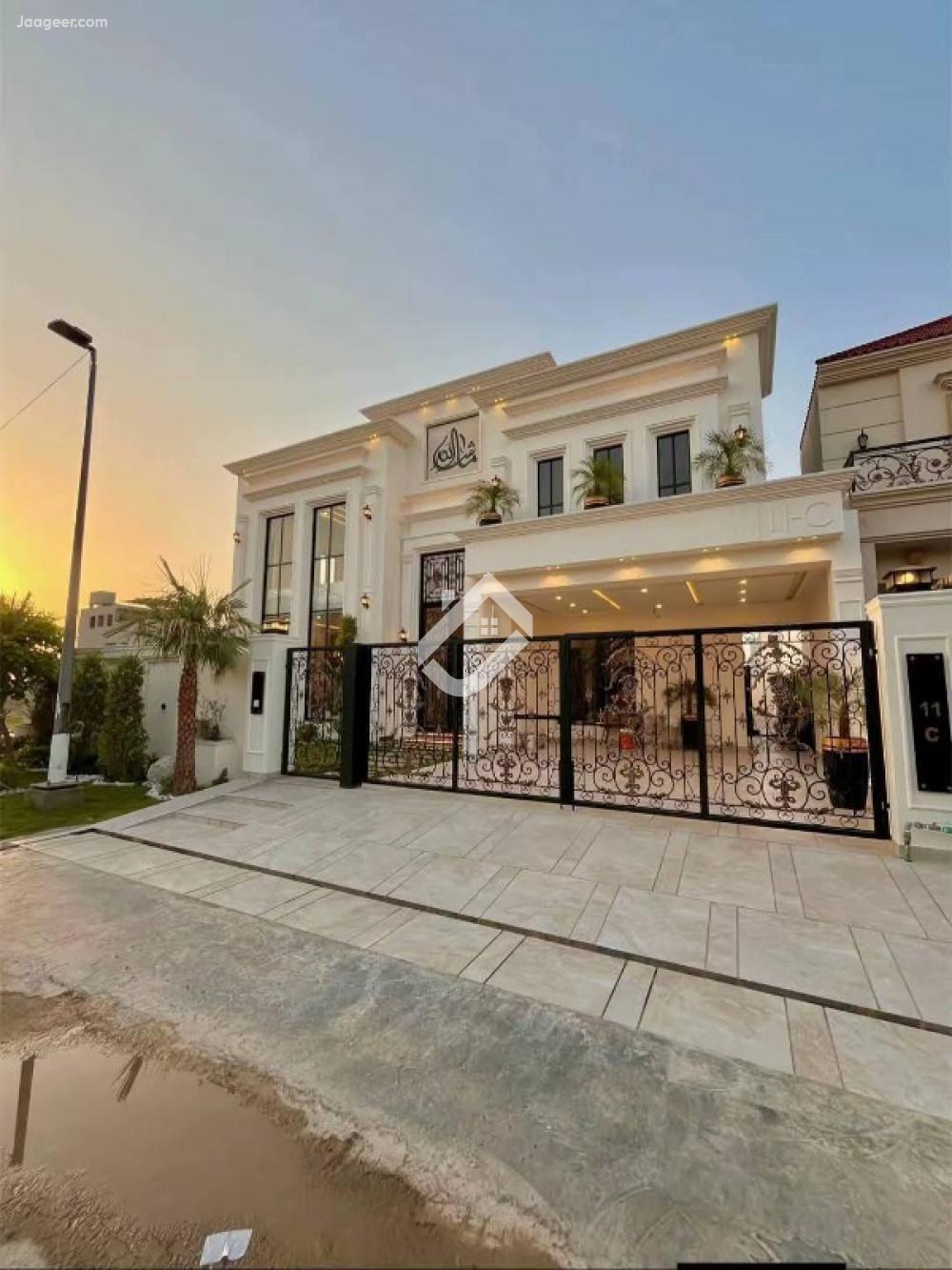 1 Kanal Double Storey Luxurious House For Sale In Royal Orchard 