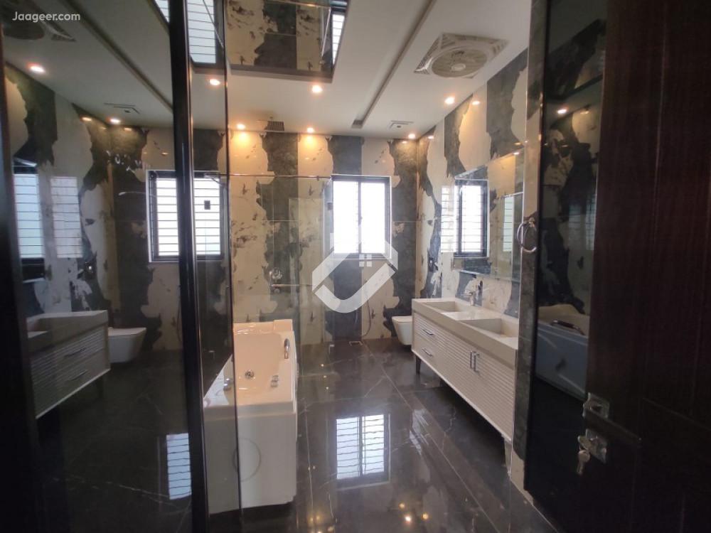 1 Kanal House For Sale In Model Town