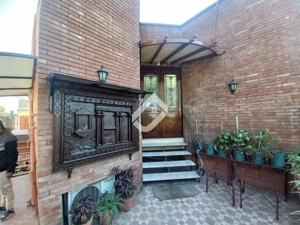 View  1 Kanal Upper Portion House For Rent In Model Town Block-F in Model Town, Lahore
