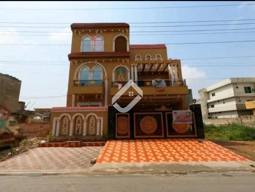 10 Marla 2.5 Storey House For Sale In Sabzazar Scheme Block-J in Sabzazar, Lahore