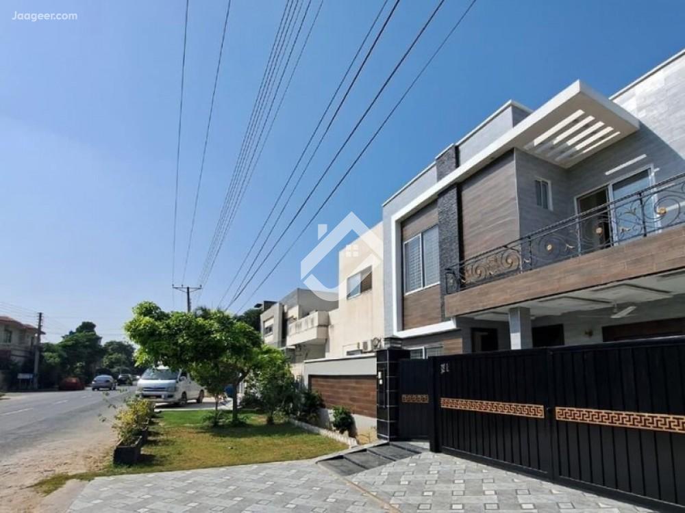 10 Marla Double Storey House For Sale In State Life Housing Society  in State Life Housing Society, Lahore