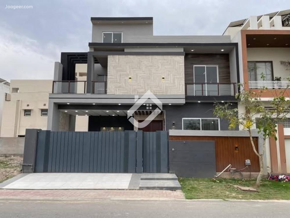 10 Marla Double Storey Luxurious House For Sale In Royal Orchard 