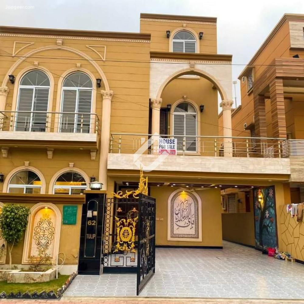 View  10 Marla Double Storey Stunning House For Sale In Bahria Town Sector-C in Bahria Town, Lahore