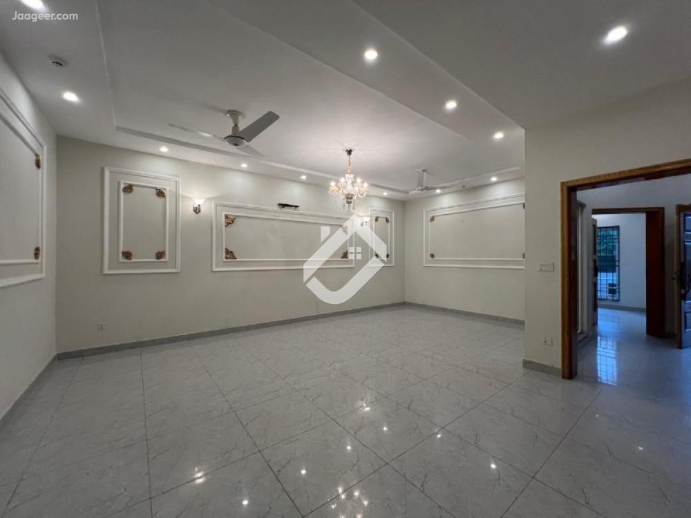 Main image 10 Marla House For Rent In DHA Phase 5 ..