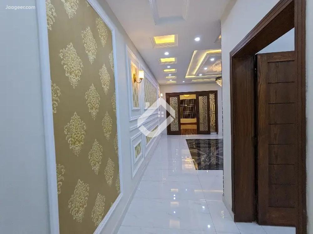 10 Marla House For Rent In Johar Town