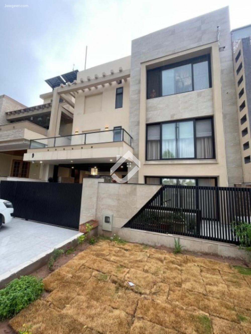 10 Marla Designer House For Sale In Bahria Enclave - Sector A 