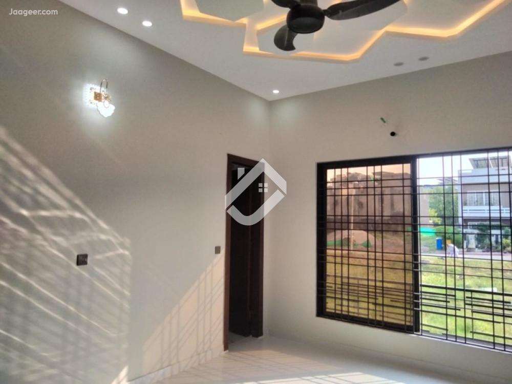 10 Marla House For Sale In Bahria Town Phase-8