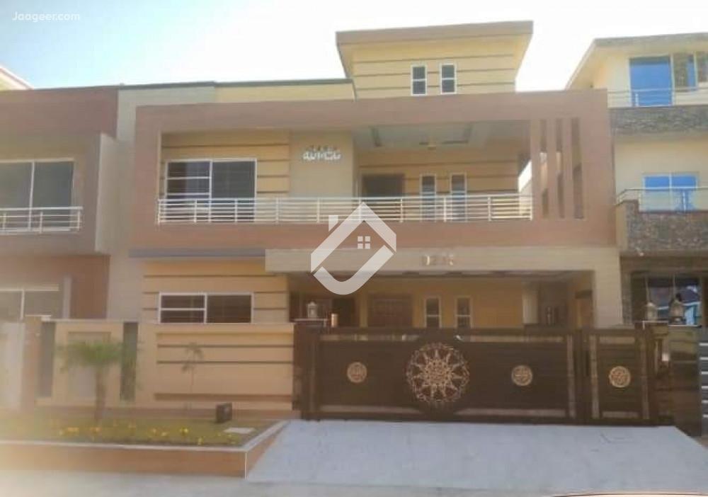 10 Marla House For Sale In Madina Town in Madina Town, Islamabad