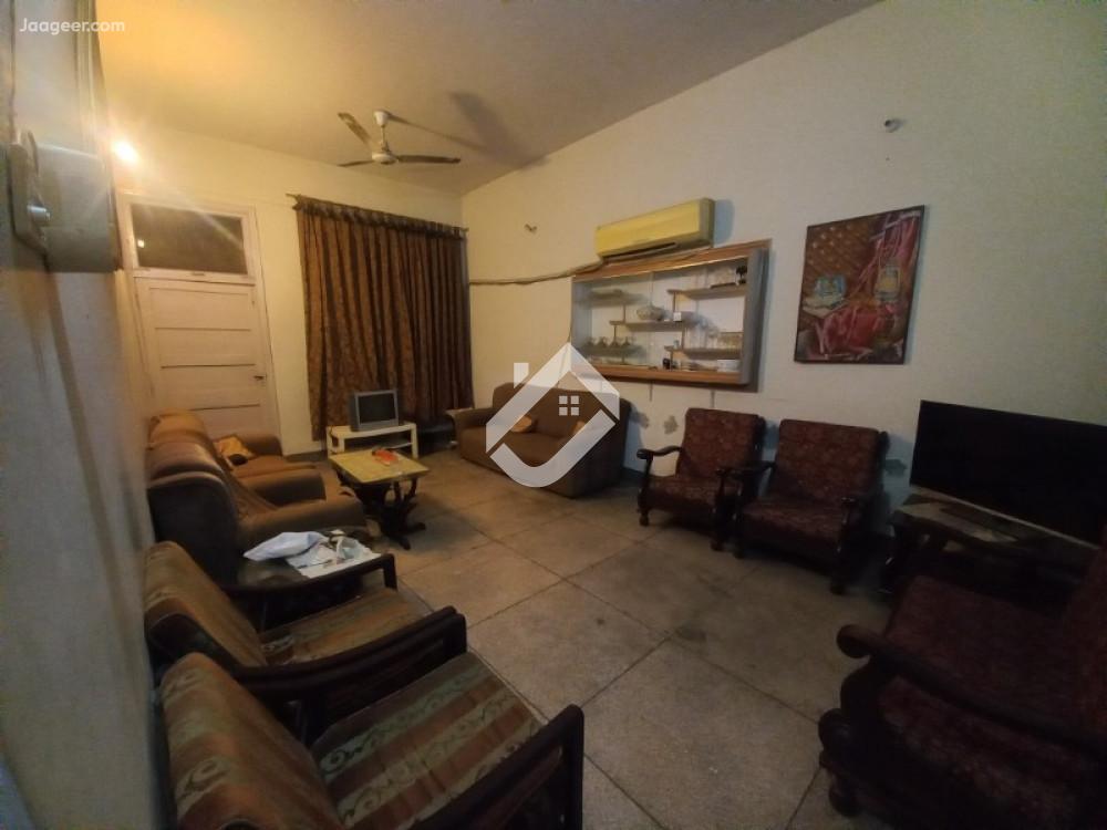 10 Marla Lower Portion House For Rent In Allama Iqbal Town, Nargis Block 