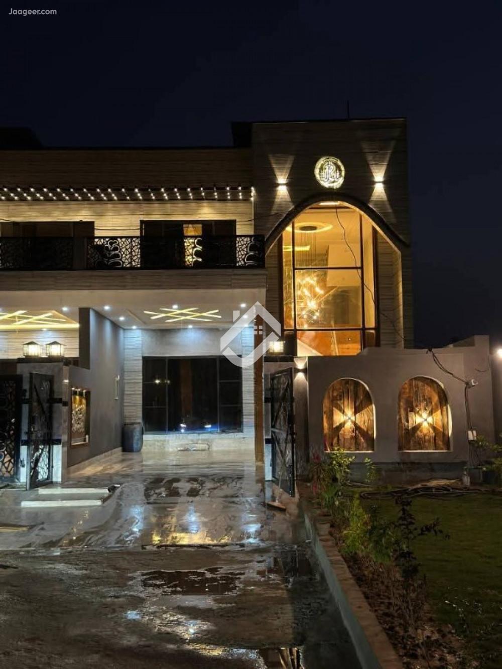 10.5 Marla Double Storey House For Sale In Khayaban Green