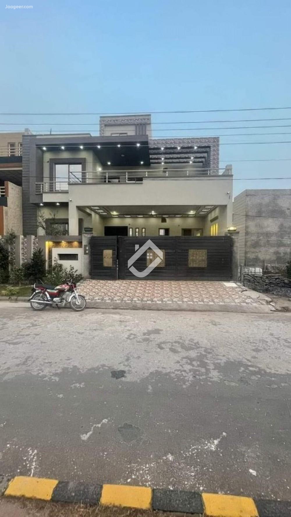 View  11.25 Marla Double Storey House For Sale In Khayaban E Naveed in Khayaban E Naveed, Sargodha