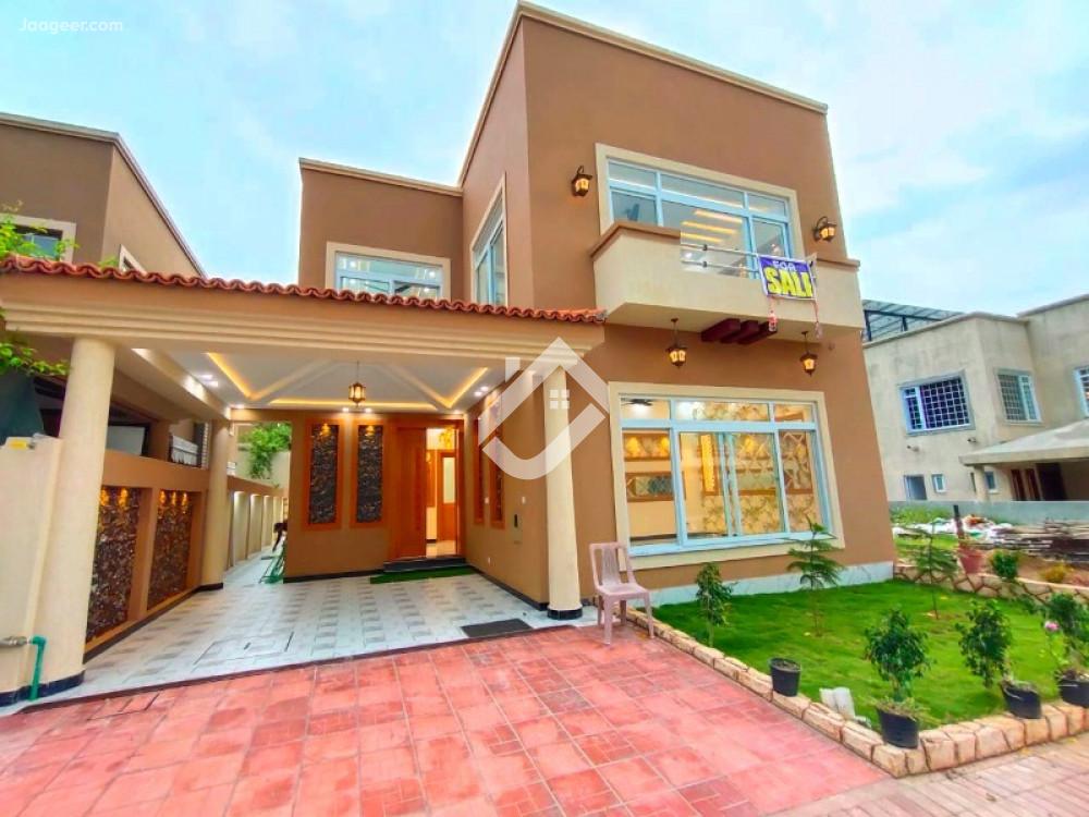 Main image 12 Marla House For Sale In Bahria Town Phase-8  Safari Villas Bahria Town Phase-8, Rawalpindi