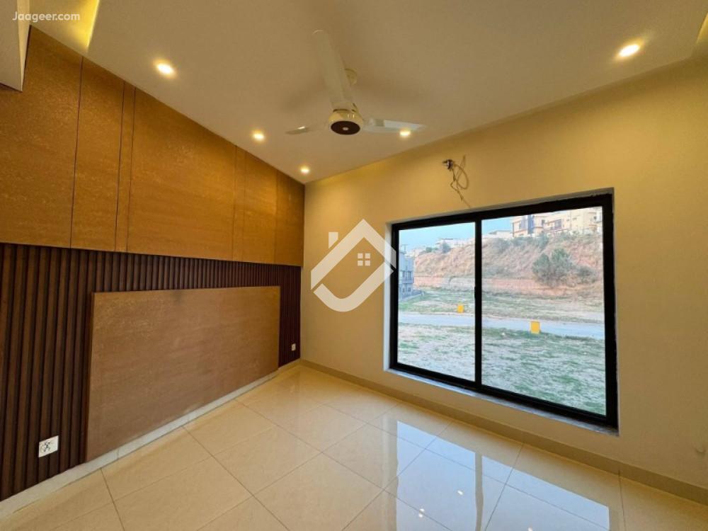 16 Marla Corner House For Sale In Bahria Town Phase-8  