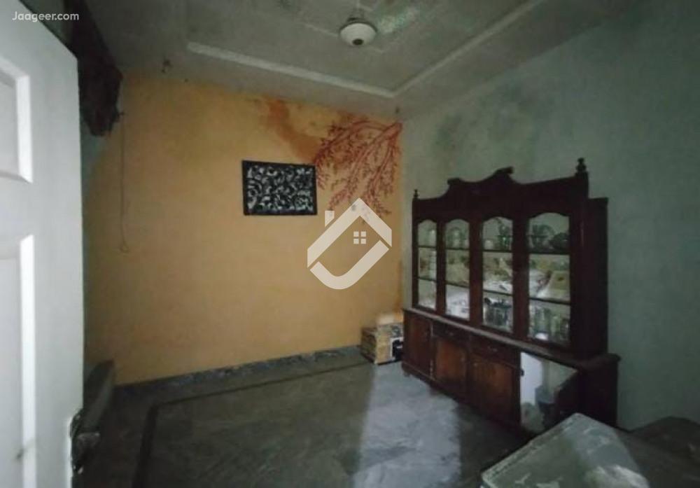 2.5 Marla House For Sale On Queens Road