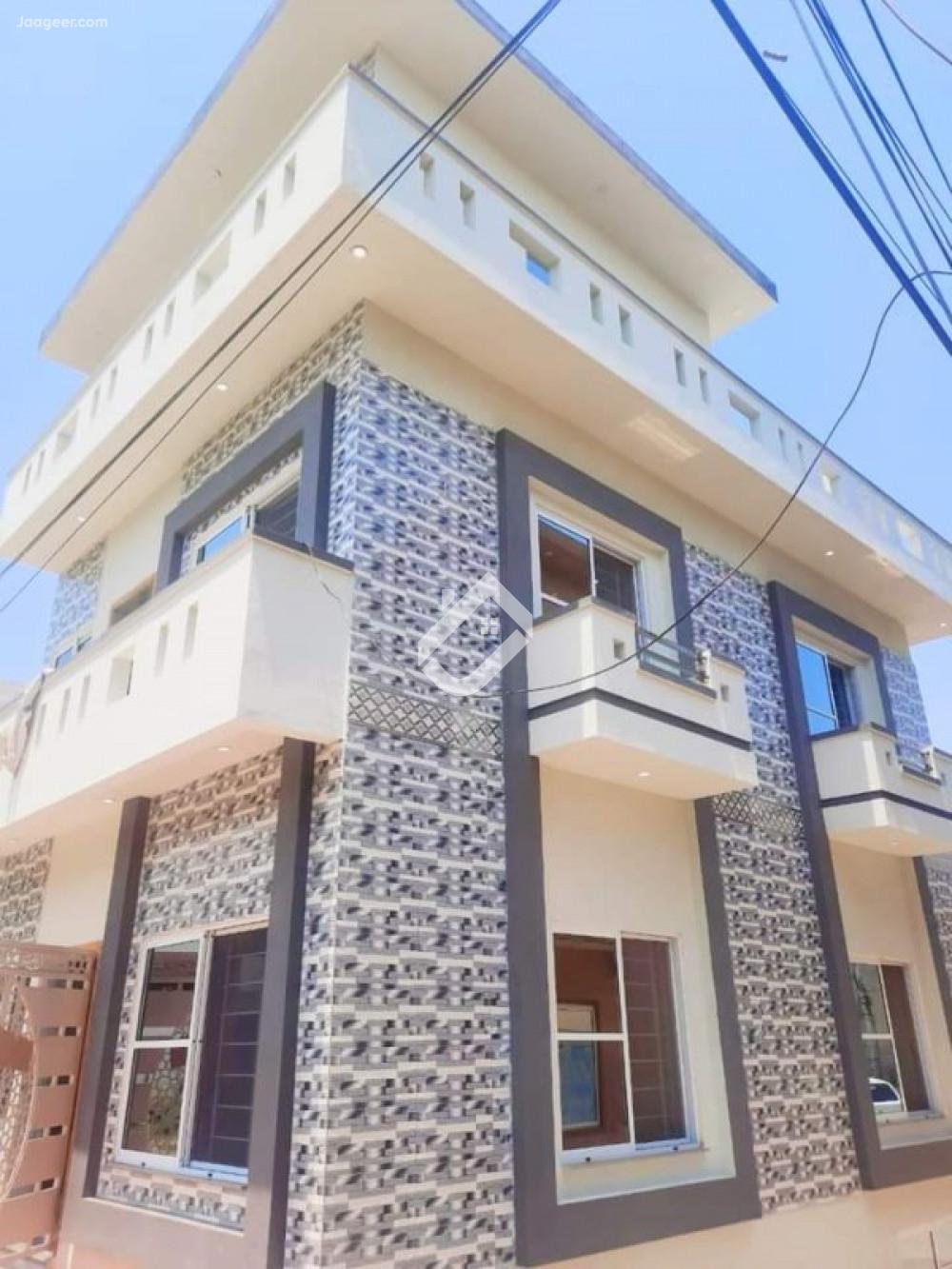 View  2.5 Marla Triple Storey Basement Commercial House For Rent In Pakistan Town Street 25 in Pakistan Town, Islamabad