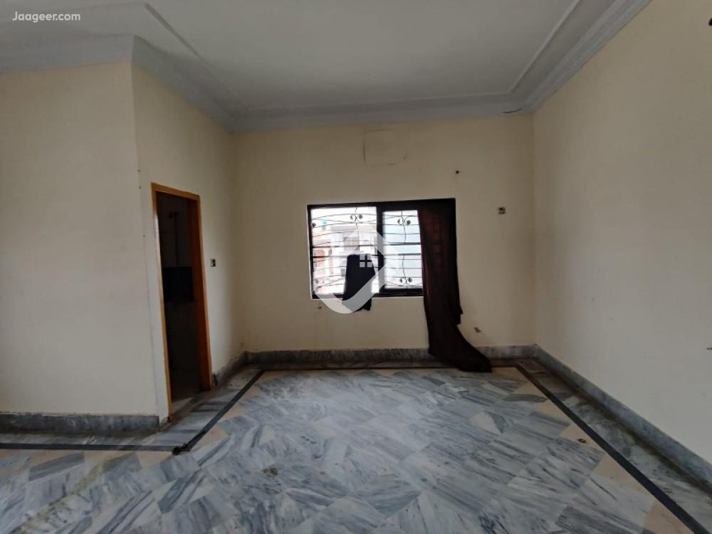 View  25 Marla Upper Portion House For Rent  At University Road in University Road, Sargodha