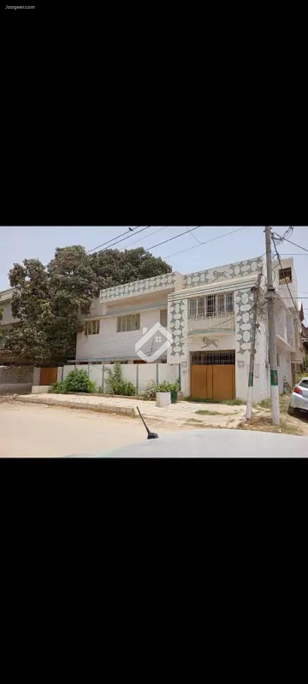 260 SqYd Corner House For Sale In North Karachi, Sector-11A