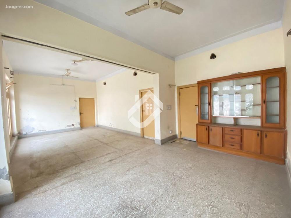 View  3 Marla House For Rent In New Satellite Town Main Sui Gas Road Block-Y in New Satellite Town, Sargodha