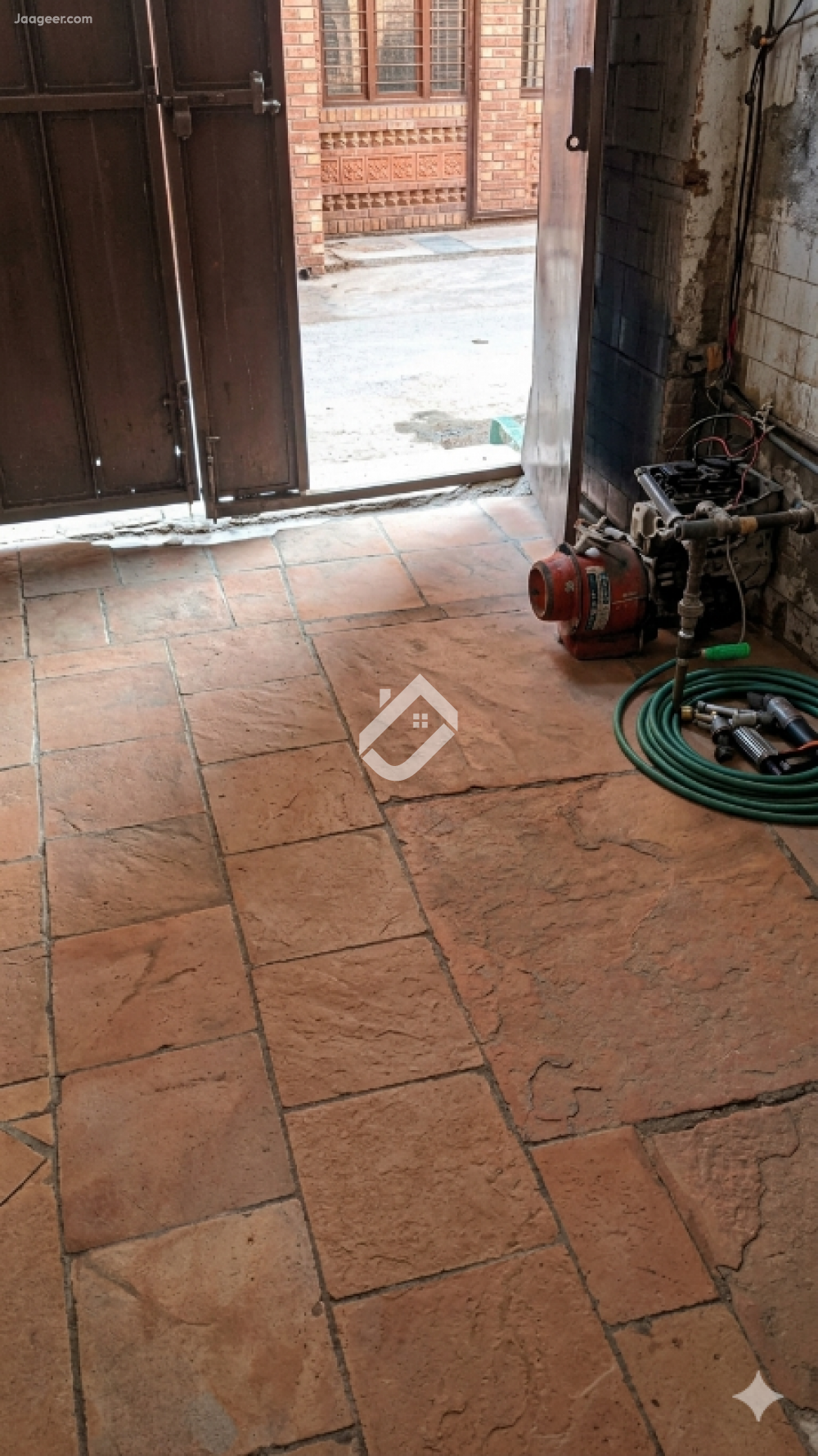 3 Marla Lower Portion For Rent In Nishat Colony Cant Near Catholic Church 