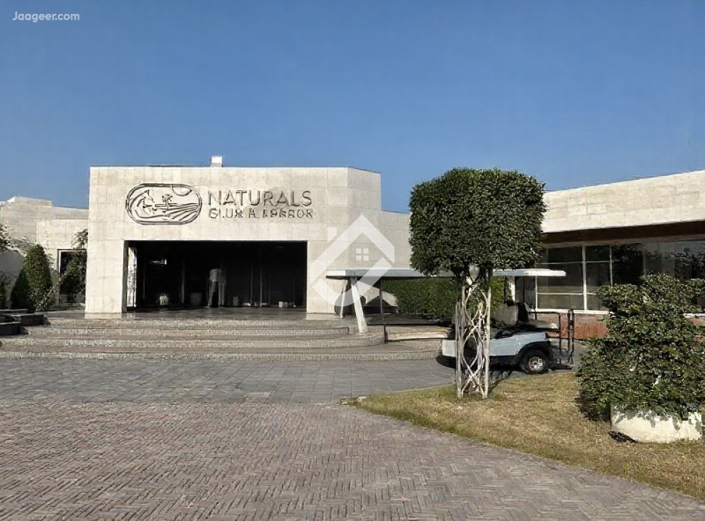 4 Kanal Stunning Farm House For Sale In Naturals Club & Resort