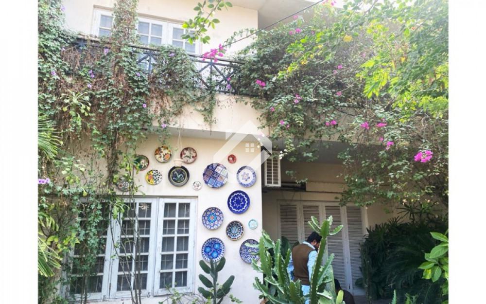 400 Square Yards House For Sale In Clifton Block 7