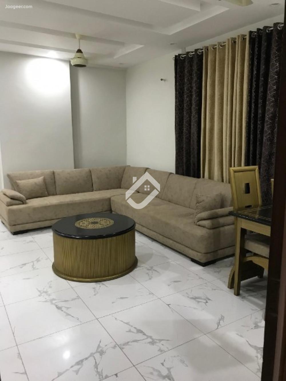 5 Marla Apartment For Rent In University Road