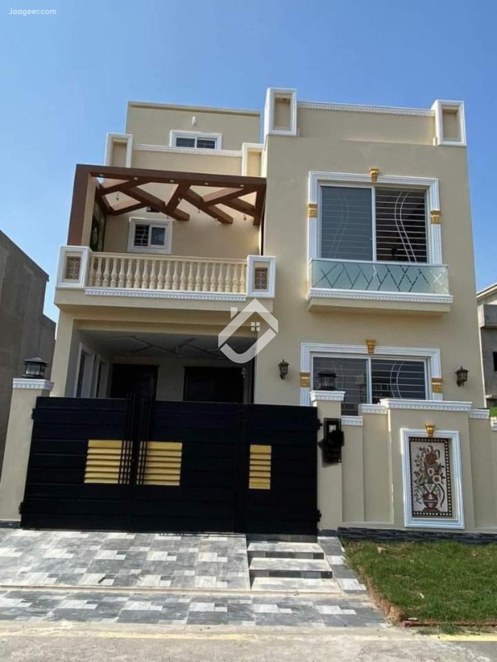 View  5 Marla Double Storey House For Sale In Park View City Multan Road in Park View City, Lahore