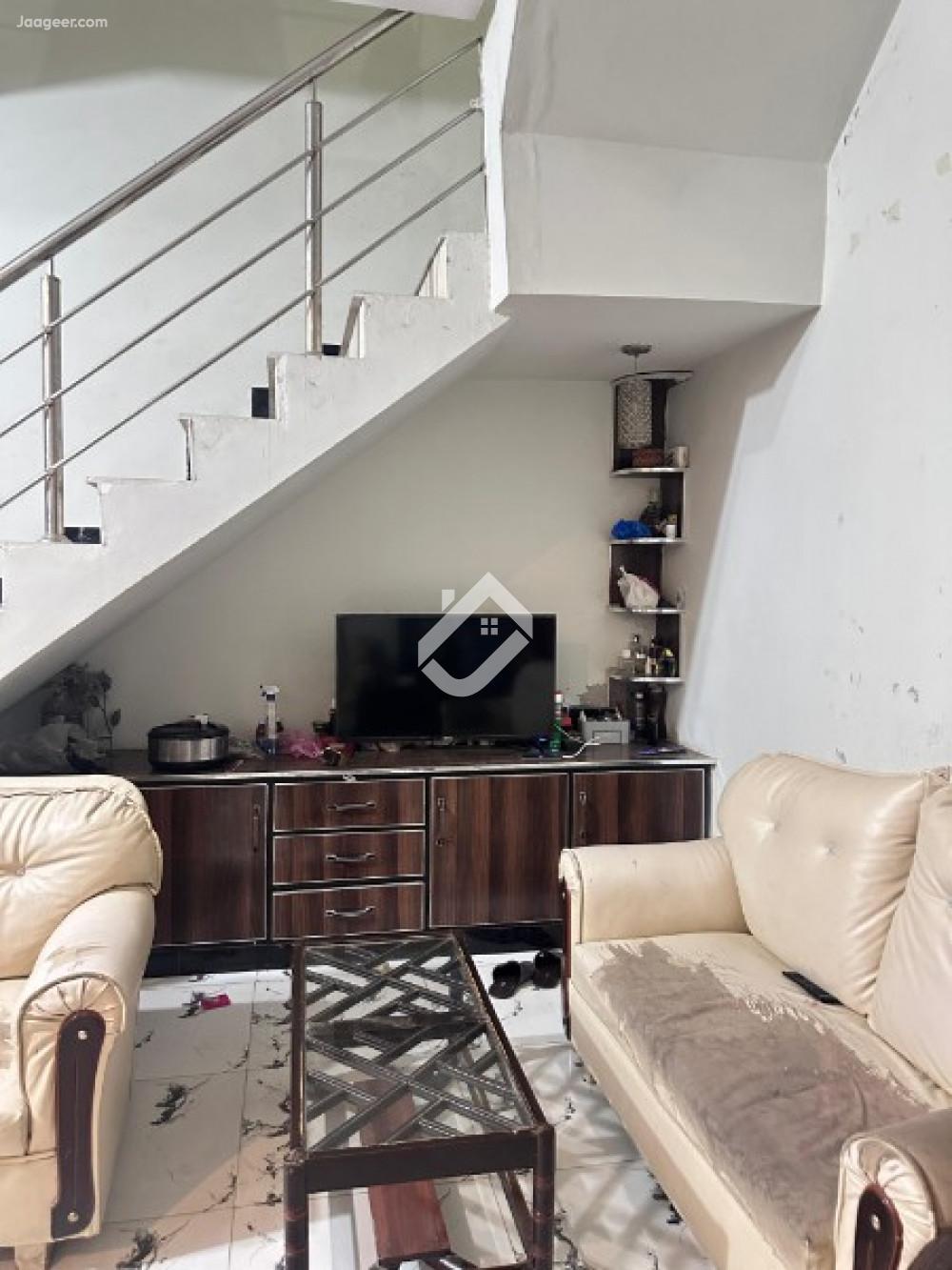 5 Marla House For Sale In Farooq Colony University Road 