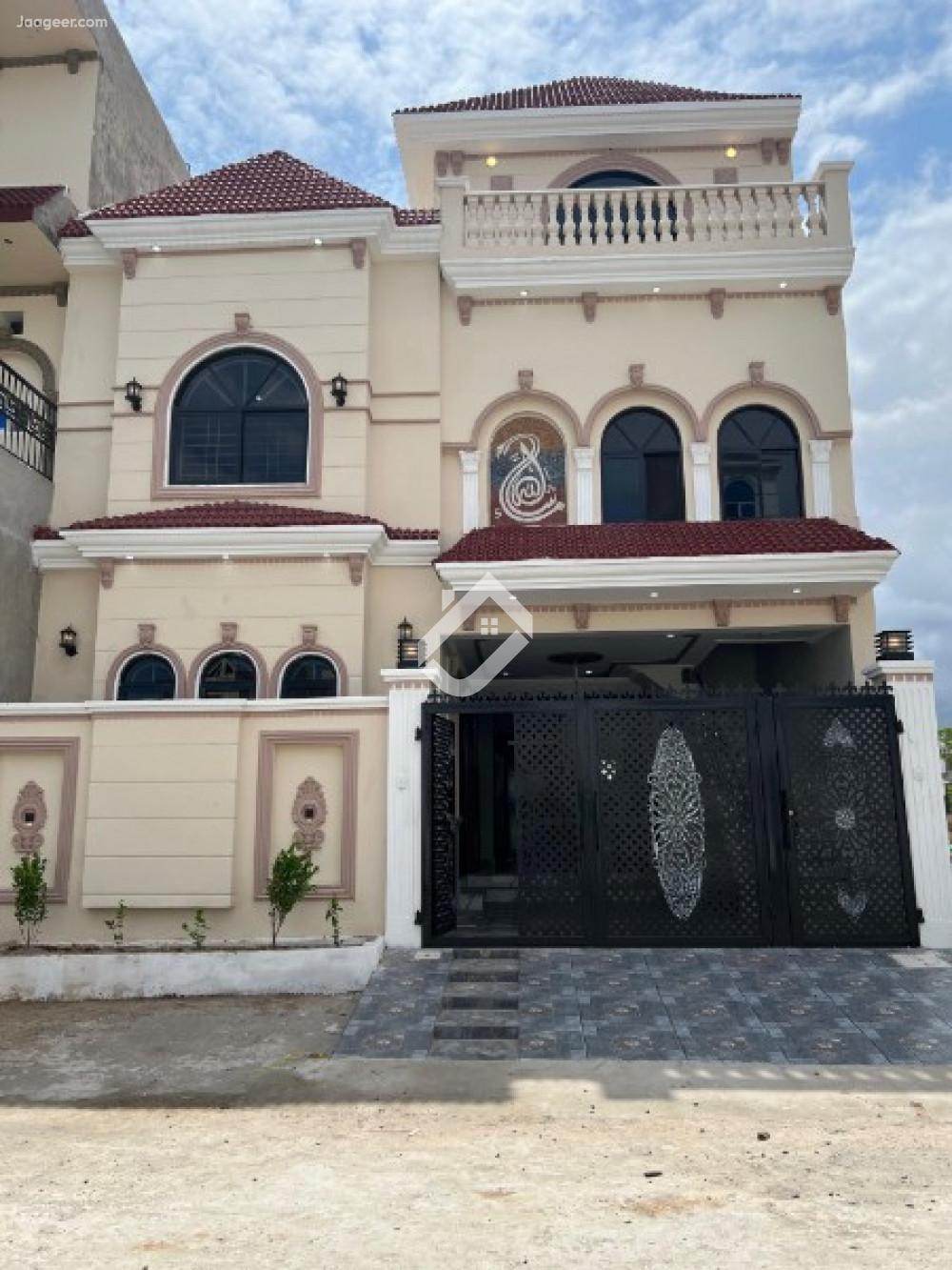 5 Marla House For Sale In Sharef Garden Mall Road 