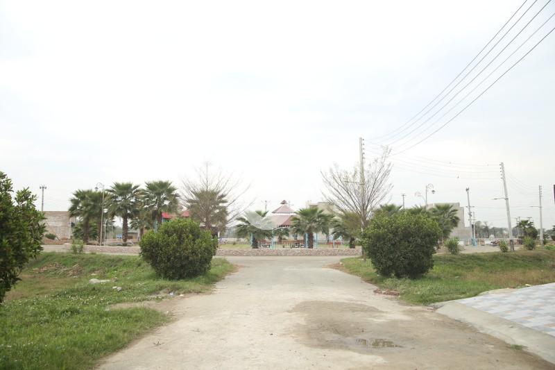 View 1 5 Marla Residential Plot For Sale In Royal Avenue in Royal Avenue, Sargodha