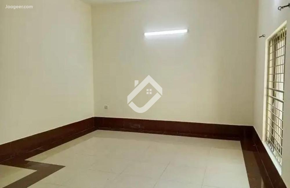 6 Marla Upper Portion House For Rent In Queens Road Near De Feasta