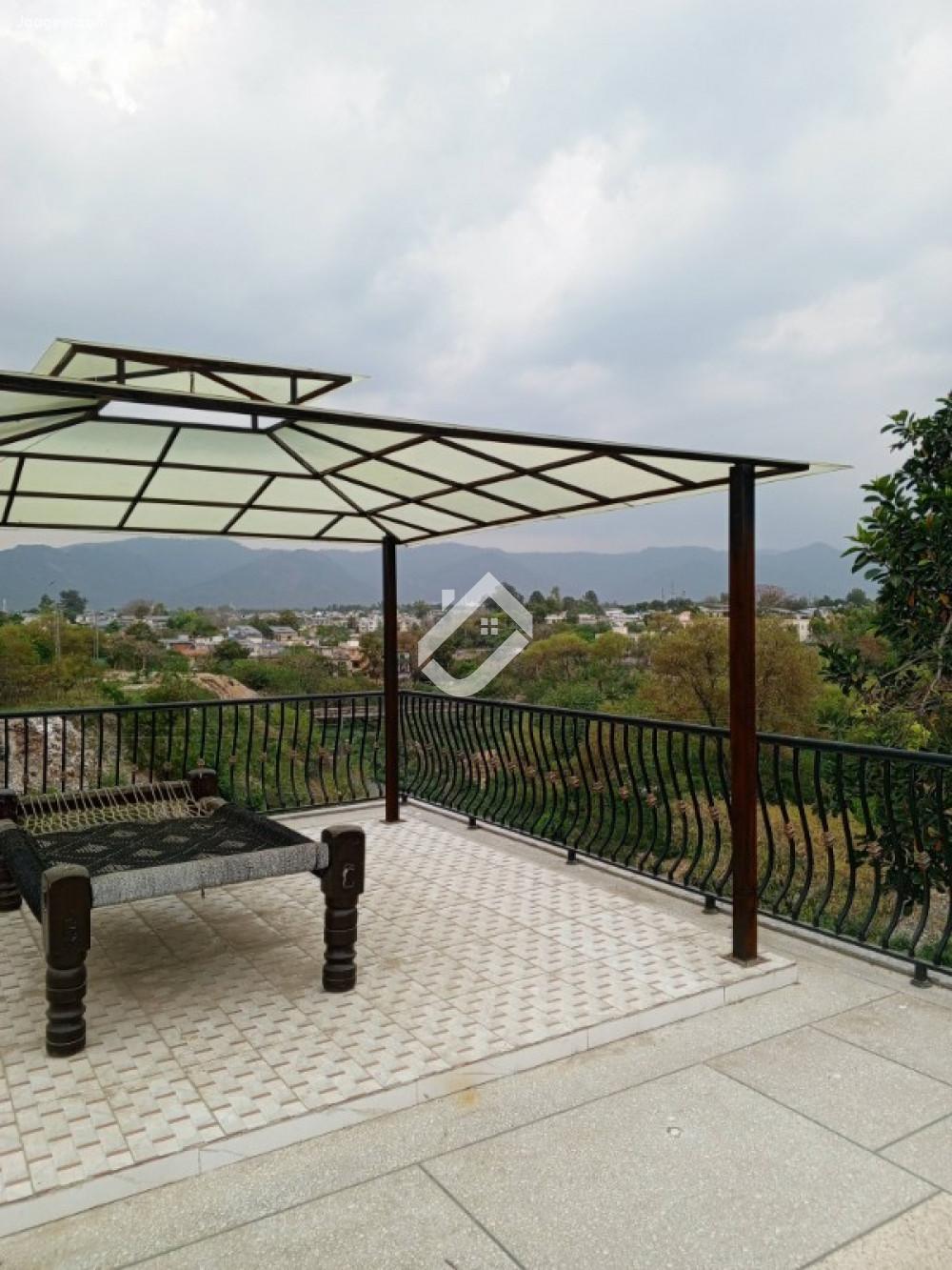 6.6 Marla Corner House For Rent In G-9