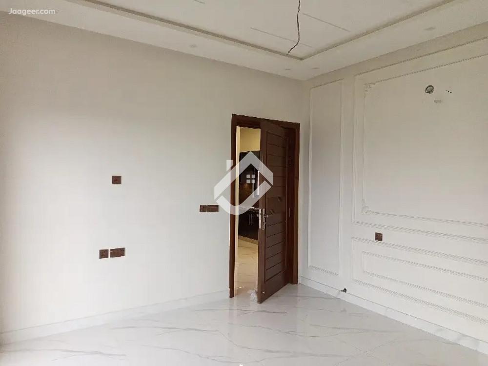 7.5 Marla House For Sale In Divine Enclave Canal Road