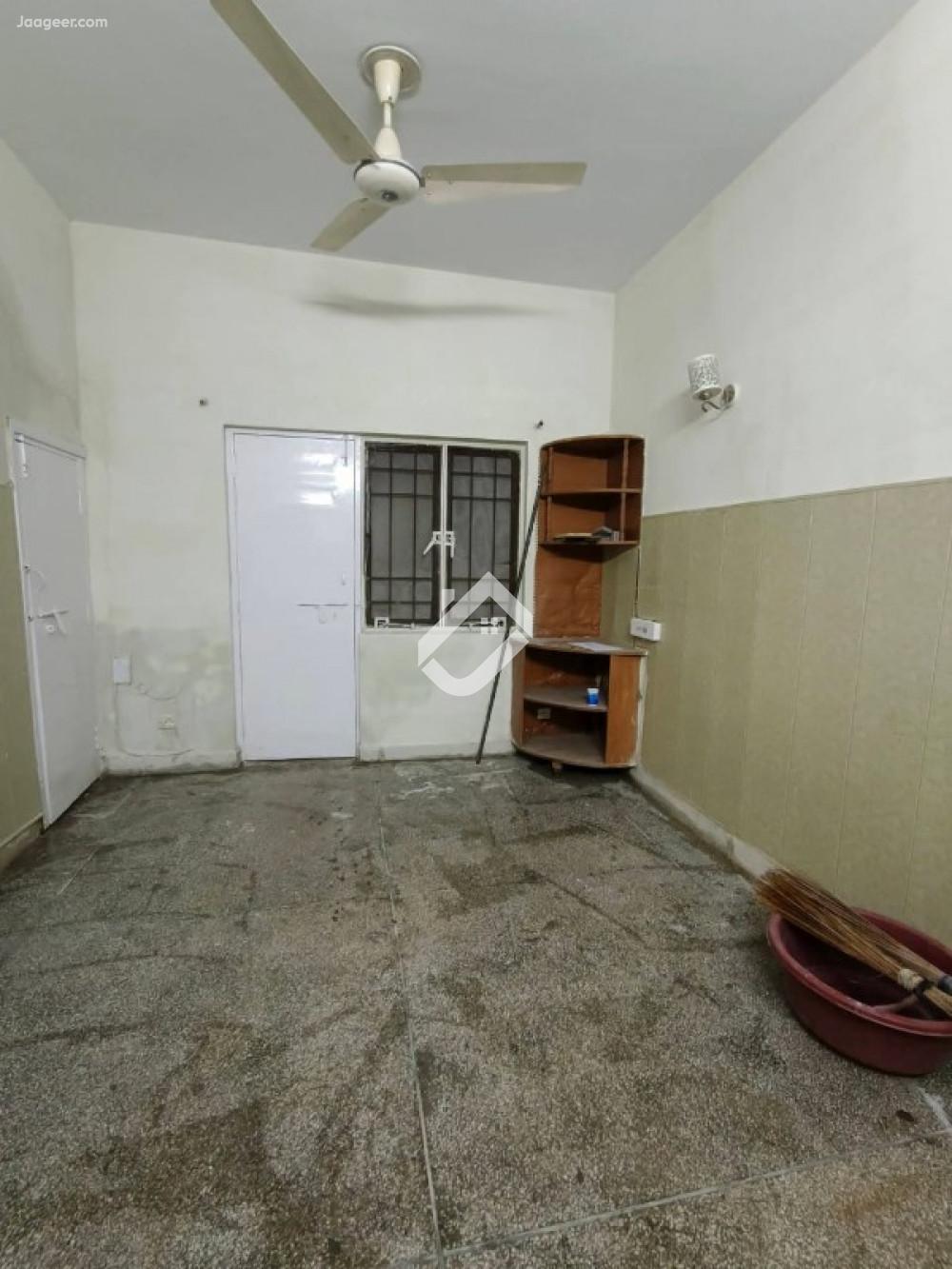 700 Sqft Flat For Rent In G-11/4 PHA  E- Type 