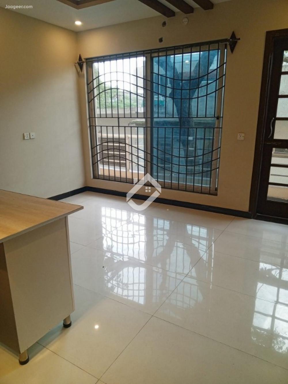 9.8 Marla Upper Portion House For Rent In G-9
